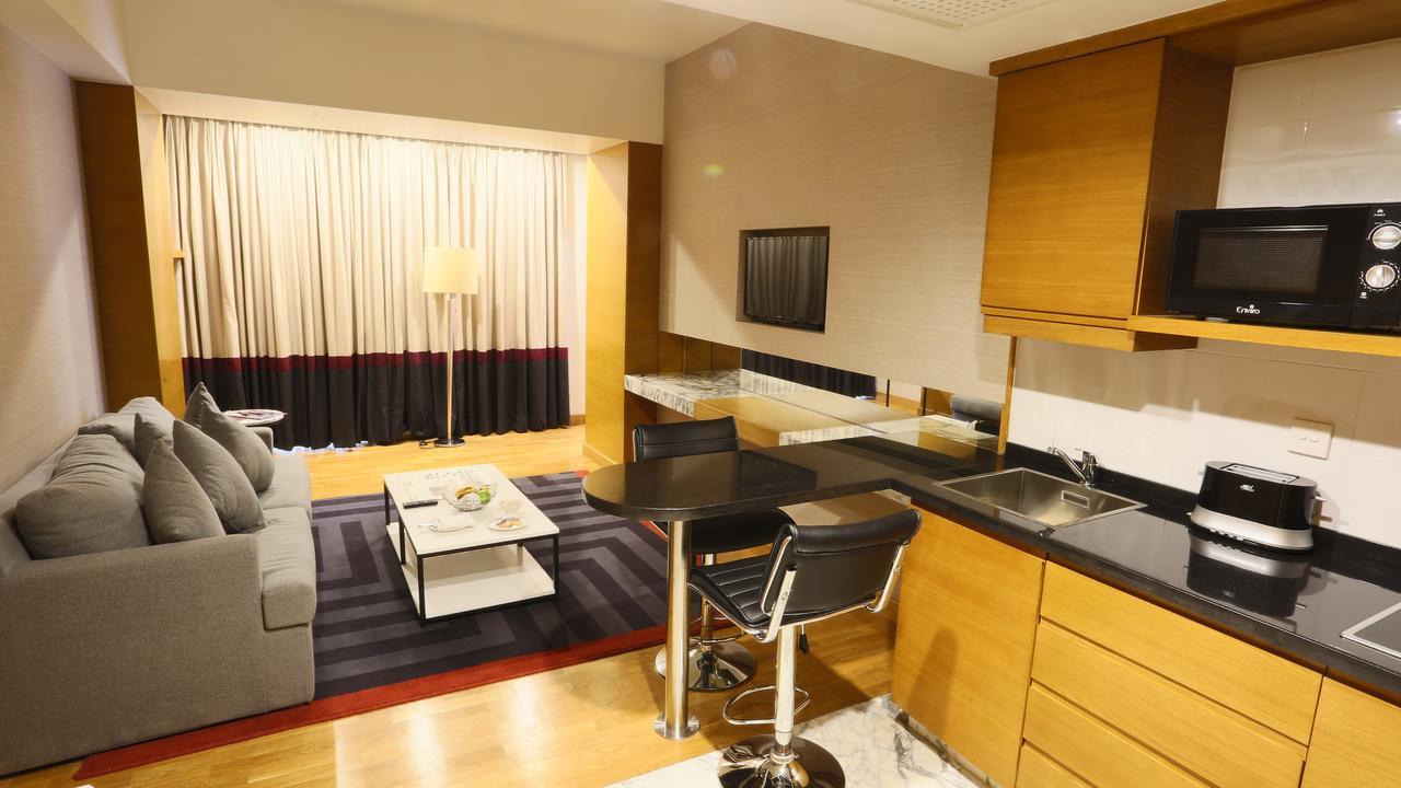 Avari Towers Karachi Exteriör bild A typical studio apartment